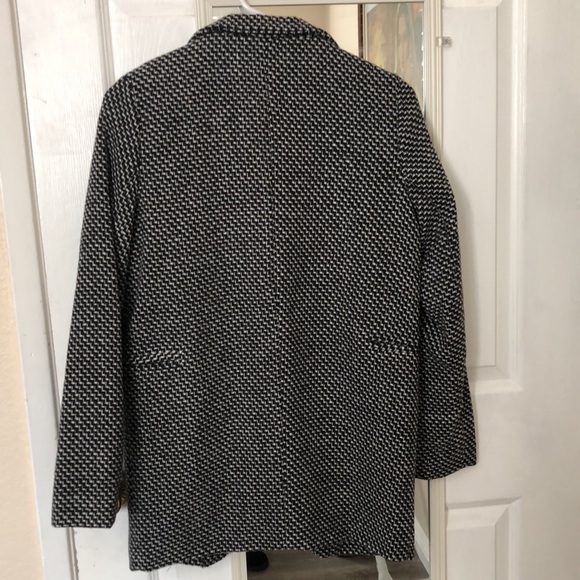 Coat - Picture 5 of 7